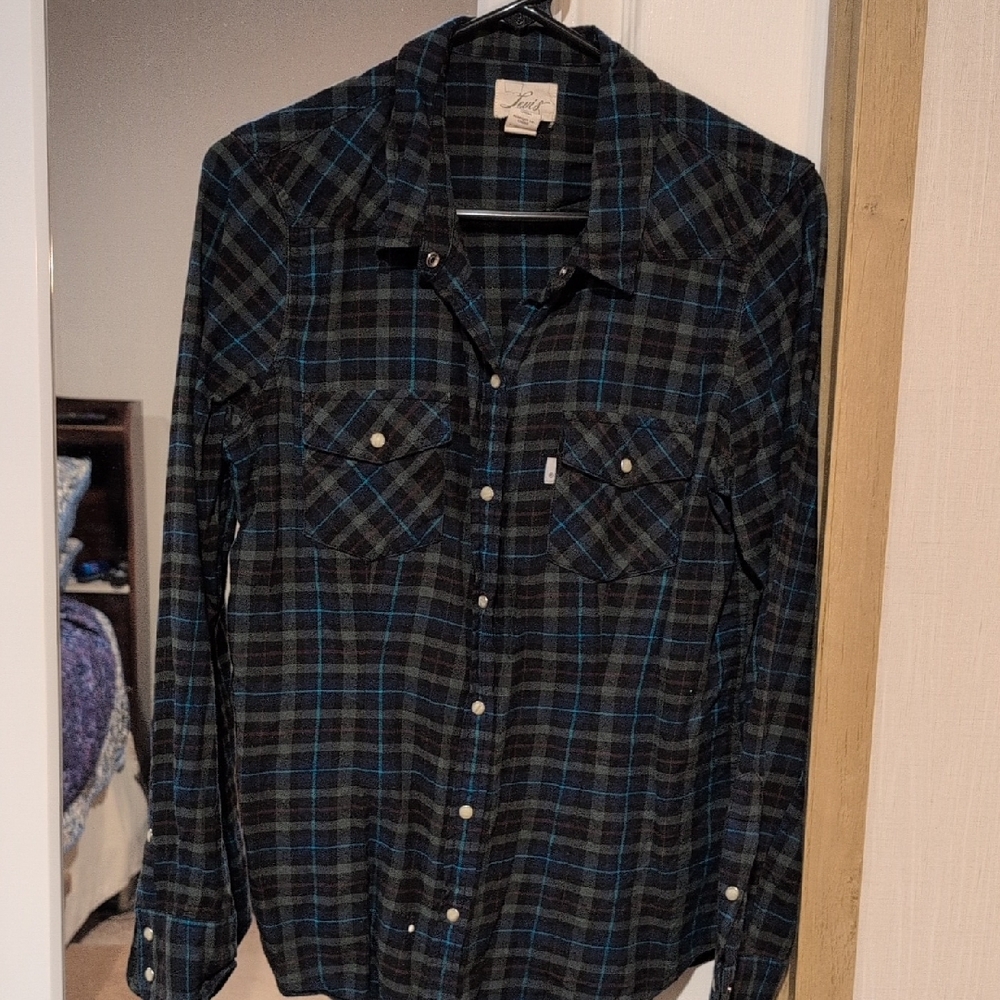 Women's Black and Blue Plaid Shirt